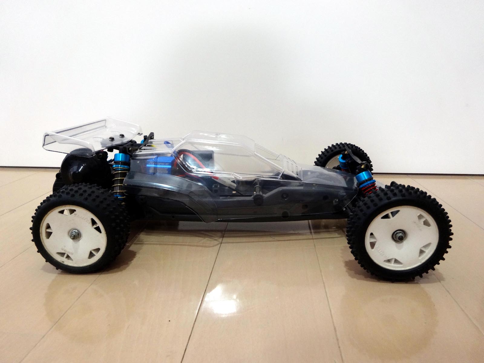 ホーネットのボディをDT-03に載せる大作戦