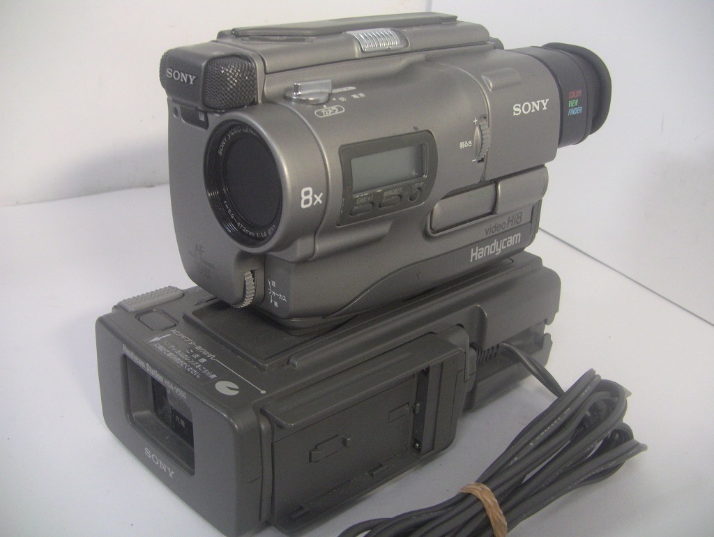 8mmテープ再生できます SONY Hi8ビデオカメラ CCD-TR1 ダビングにご