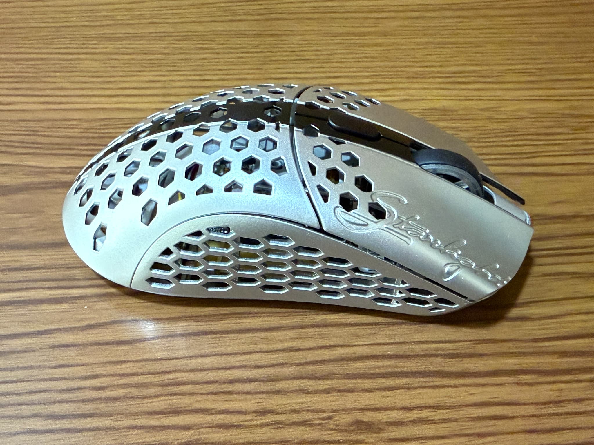 Finalmouse Starlight Pro TenZ（Sサイズ）レビュー｜軽さと高級感を