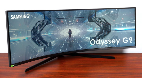 Samsung Odyssey G9」をレビュー。デュアルWQHD/240Hzの圧倒的没入感