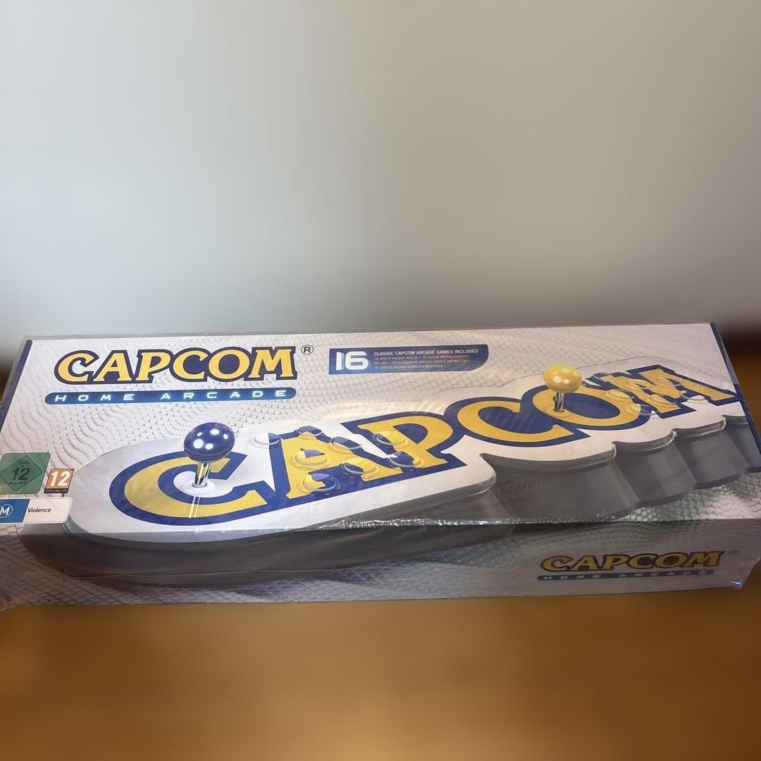 Capcom  Arcade　カプコンホームアーケード カプコン、16タイトル内蔵でスティック付きのゲーム機「Capcom Home