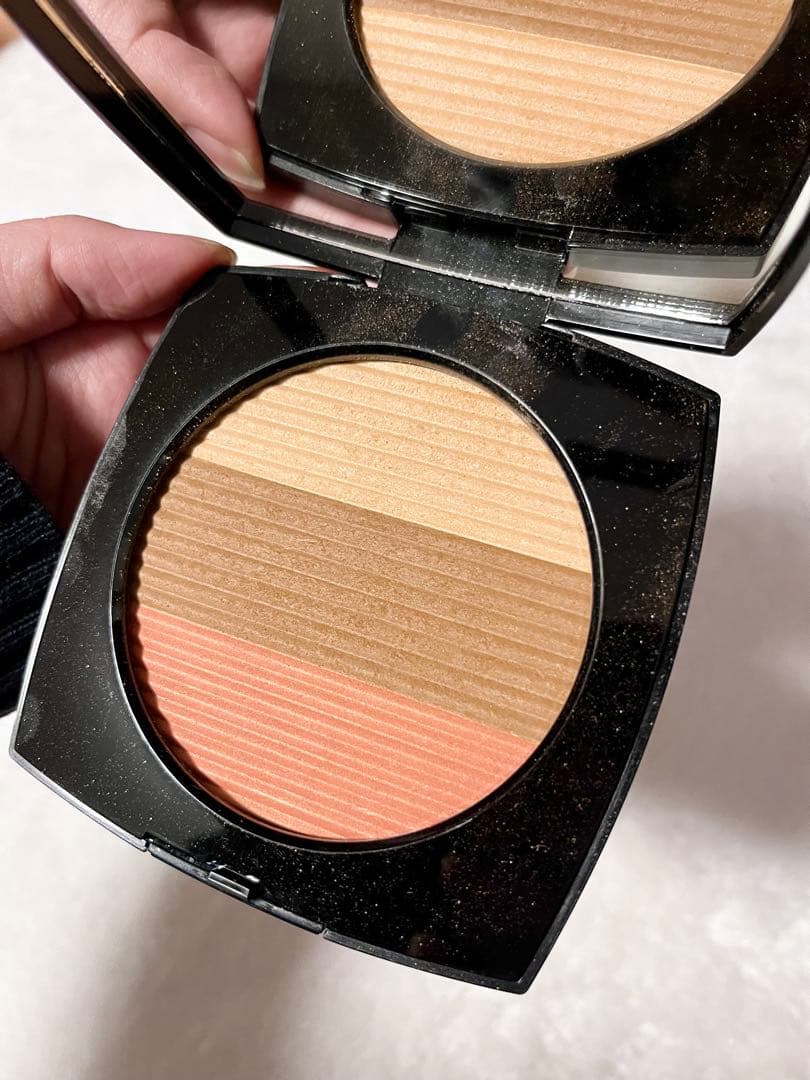 CHANEL プレストパウダー ベージュ系 ハイライト チーク シェーディング