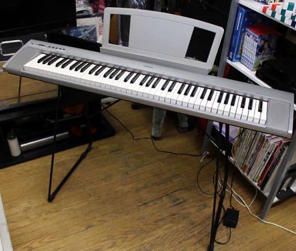 【みけ】美品！ YAMAHA 電子ピアノ NP-30S スタンド付 ヤマハ | NP-30 - Piaggero（ピアジェーロ） - 概要