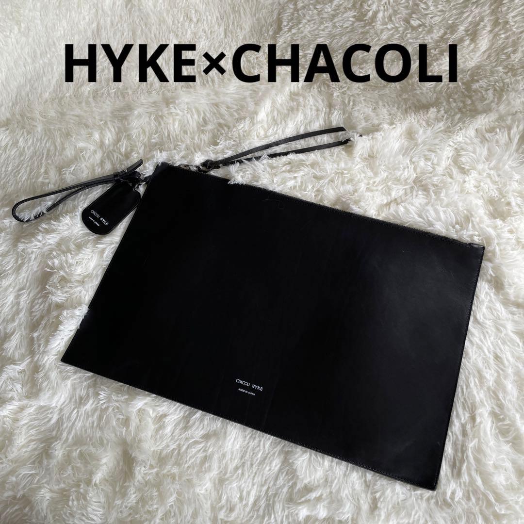 レア　HYKE×CHACOLI フラットポーチ　ラージ　上質　レザー＆キーケース ハイク×チャコリの新作フラットポーチ、上質ブラックレザー＆ロゴ入り