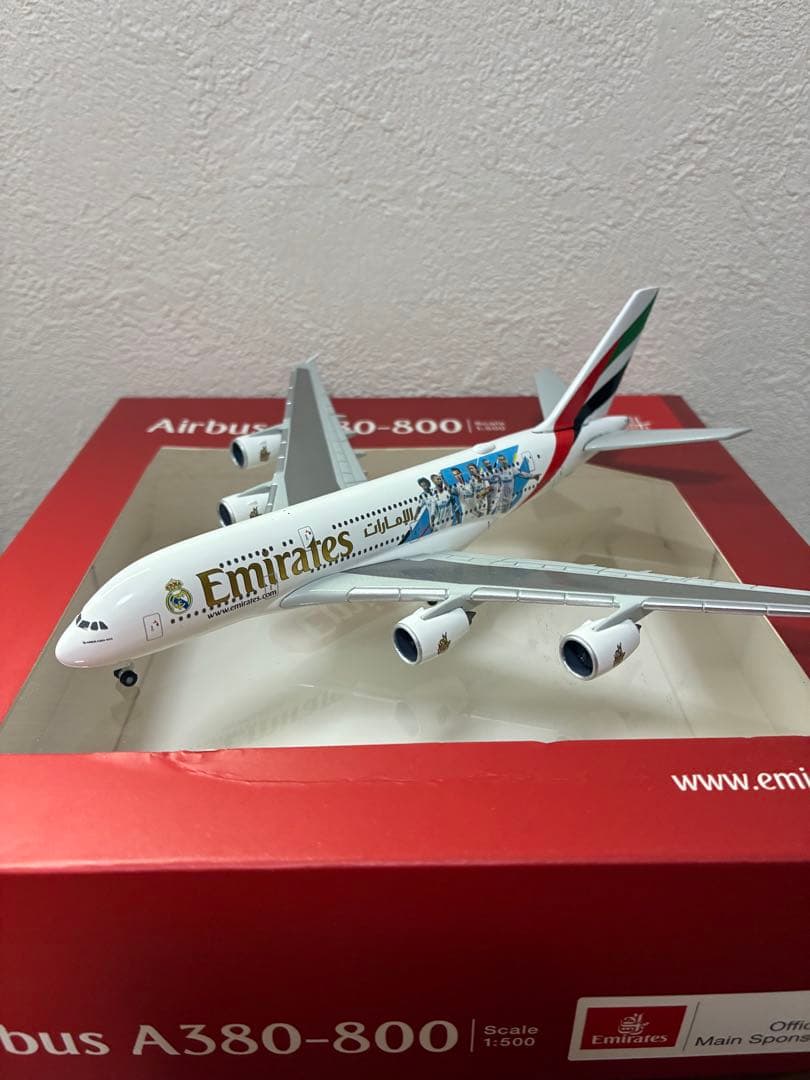 [レア] エミレーツ航空A380-800 1/500 レアル・マドリード特別塗装 レア] エミレーツ航空A380-800 1/500 レアル・マドリード特別塗装