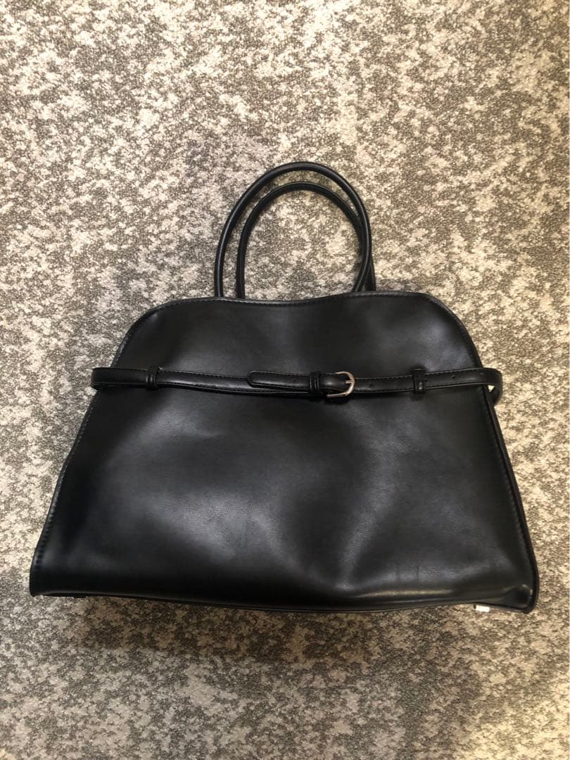 新品未使用✨THE ROW バッグ ノベルティ マルゴー15ベルト 本革 楽天市場】the row マルゴー 15（バッグ・小物・ブランド雑貨）の通販