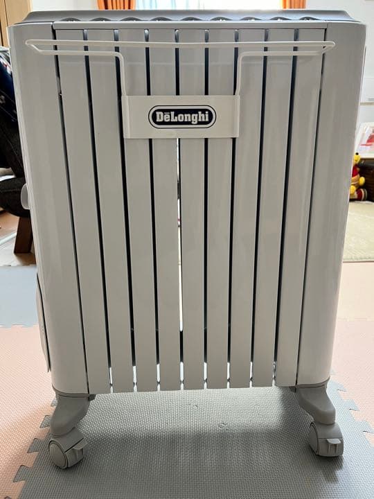 ★美品★ デロンギ　オイルヒーターDeLonghi RHJ75V0915-GY Amazon | De'Longhi (デロンギ) オイルヒーター ベルカルド RHJ75V0915