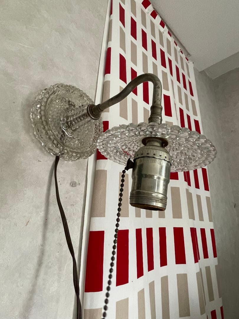 アンティーク　ウォール　壁掛け　ランプ　ミルクガラス　ガラス　シェード　アメリカ USAヴィンテージミルクガラスシェード付コロニアルブラケットライト